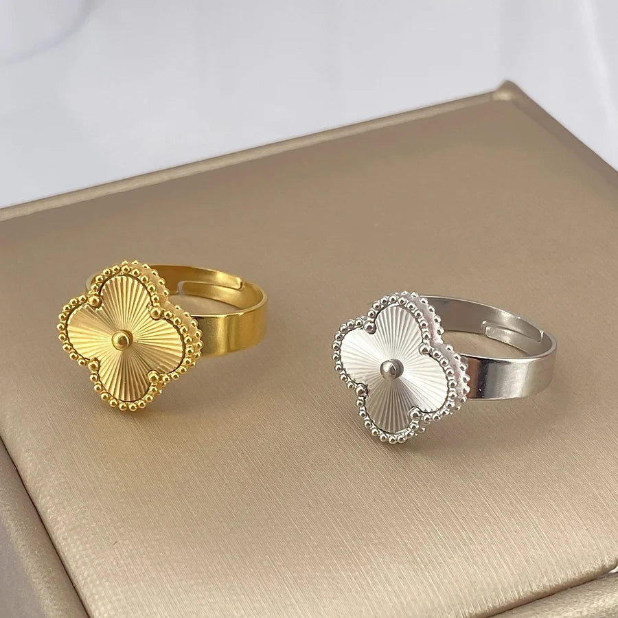 Clover & Co Clover Open Ring