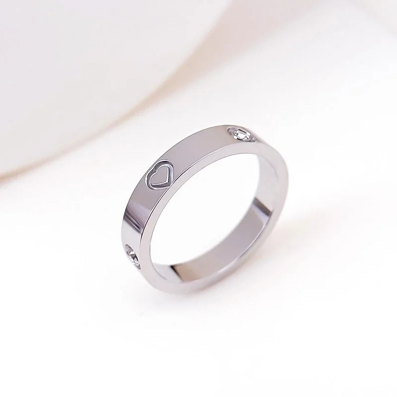 Clover & Co Diamond Love ring