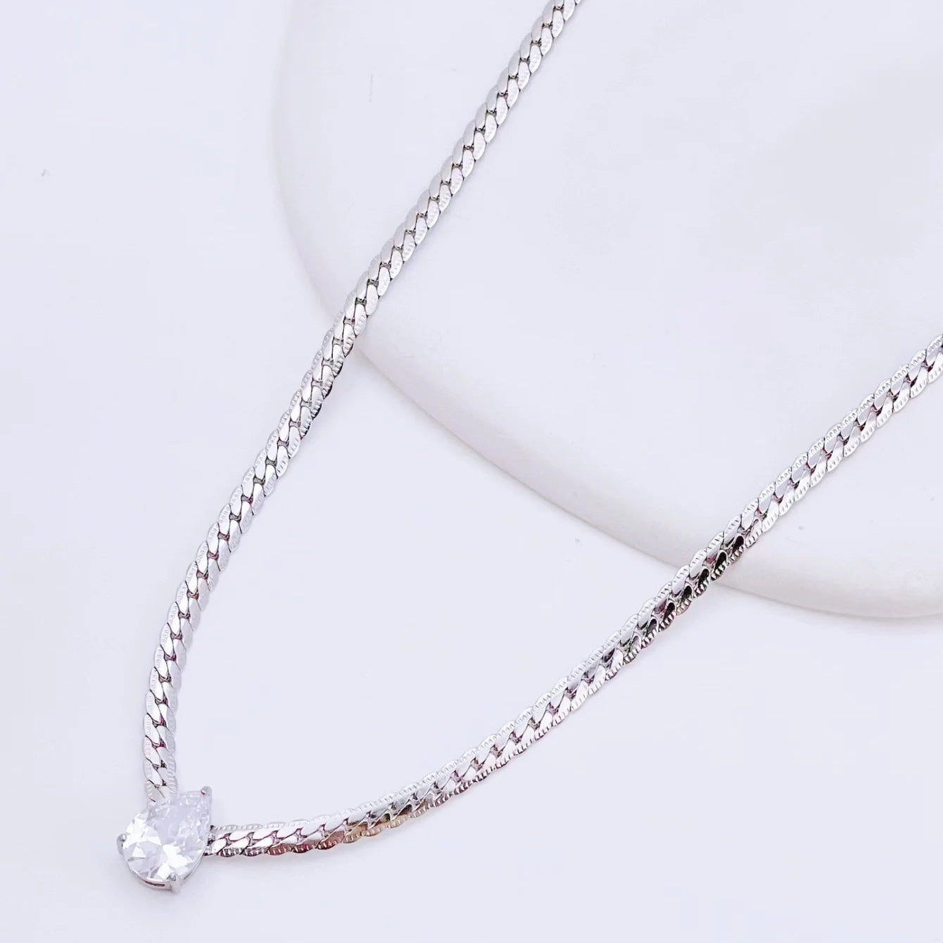 Gold diamond necklace