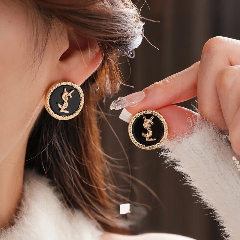 Clover & Co Letter-Geometry Earrings