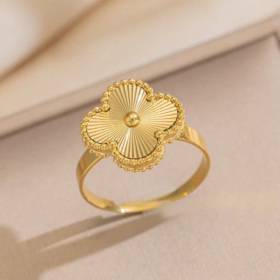 Clover & Co Clover Open Ring