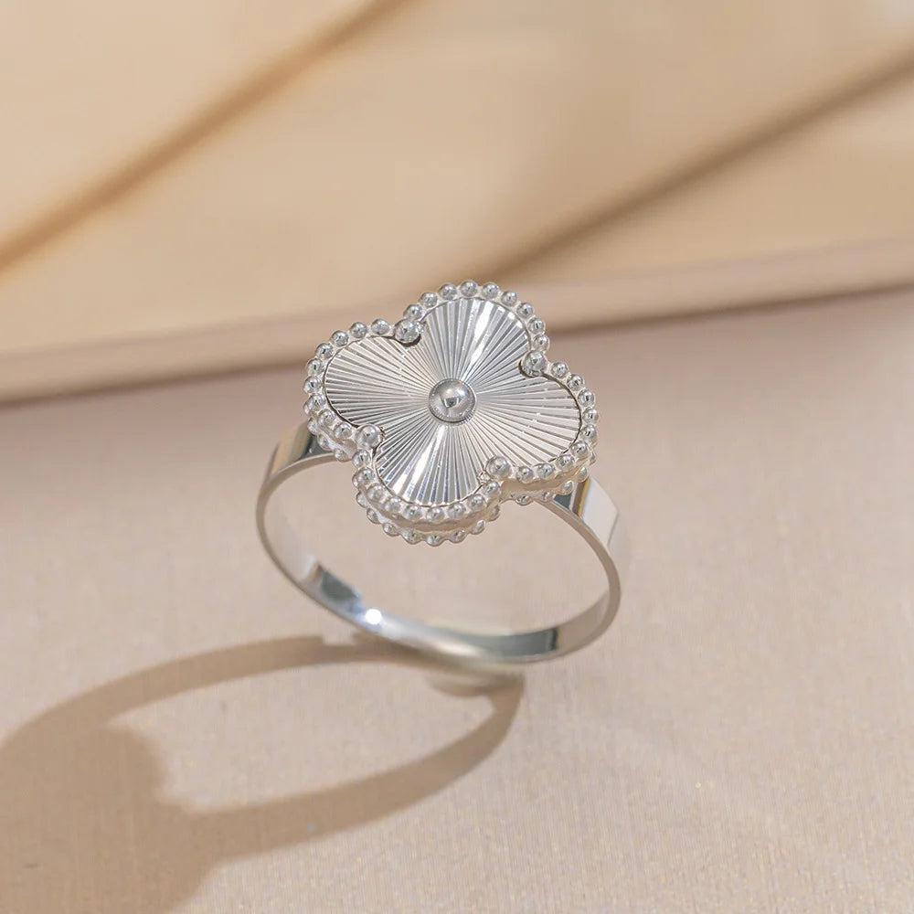 Clover & Co Clover Open Ring